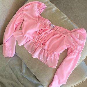 Bubblegum pink cropped blouse, size women’s medium, never been worn! FASHIONNOVA